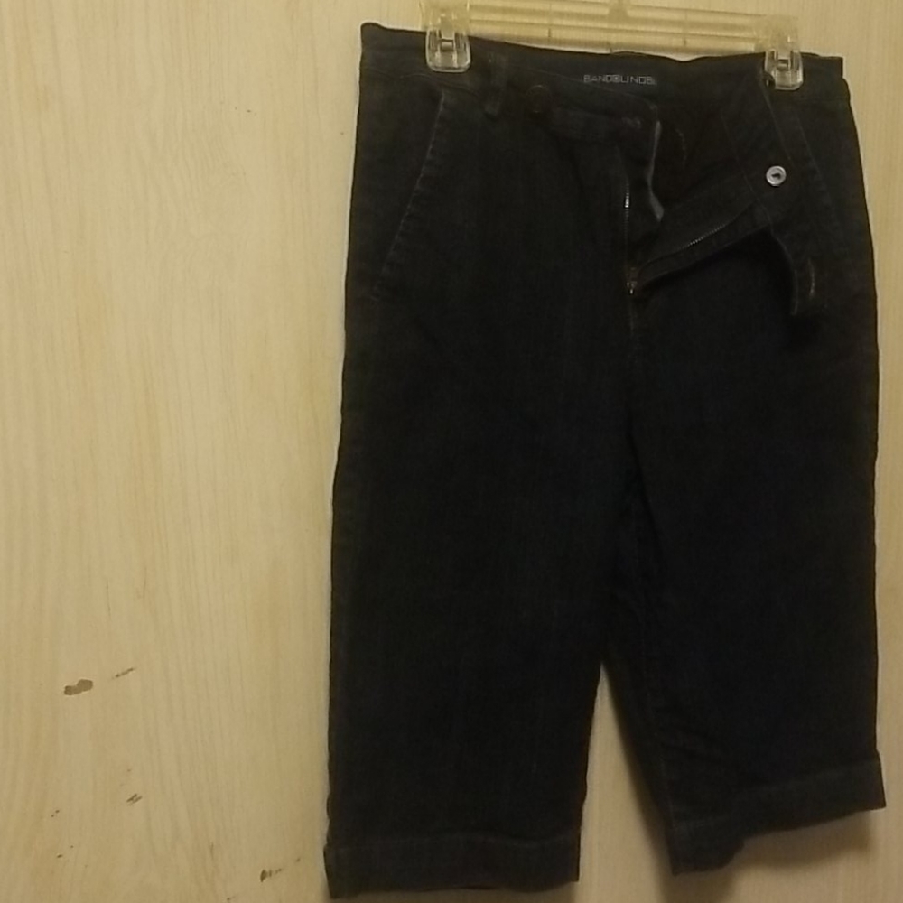 BandolinoBlu size 10 blue Jean walking shorts